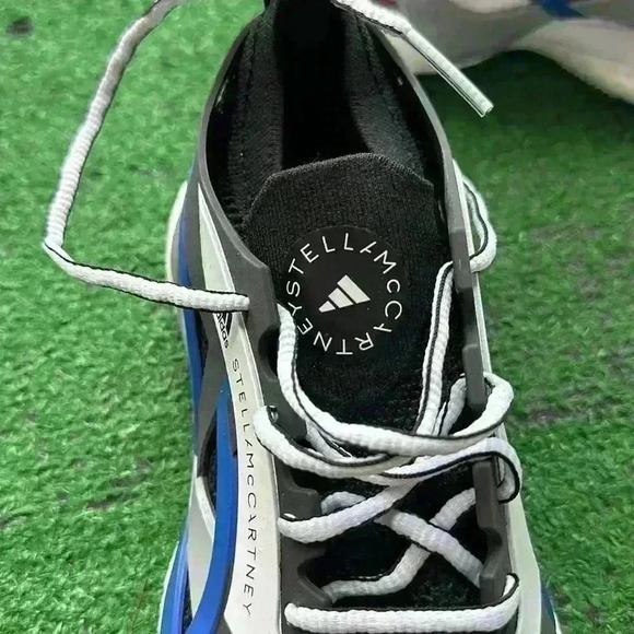 Stella McCARTNEY - Picture 4 of 10